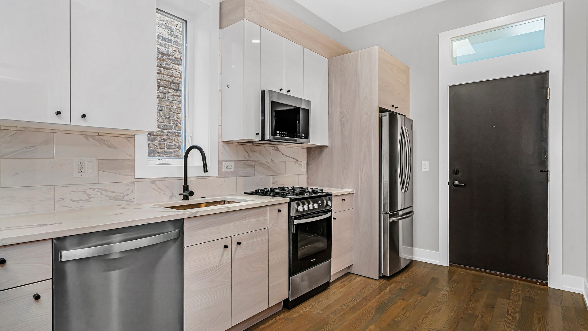 721 W Melrose St - 2R, Chicago, IL 60657