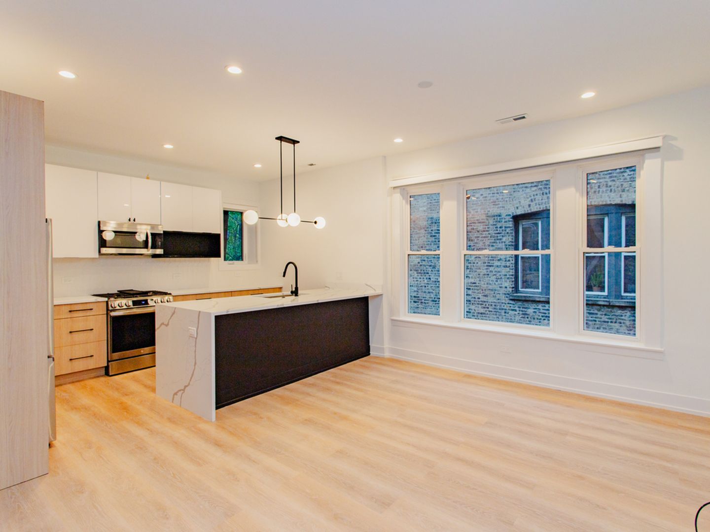 2206 N Kedzie Blvd -2206 - 2, Unit 2, Chicago, IL 60647