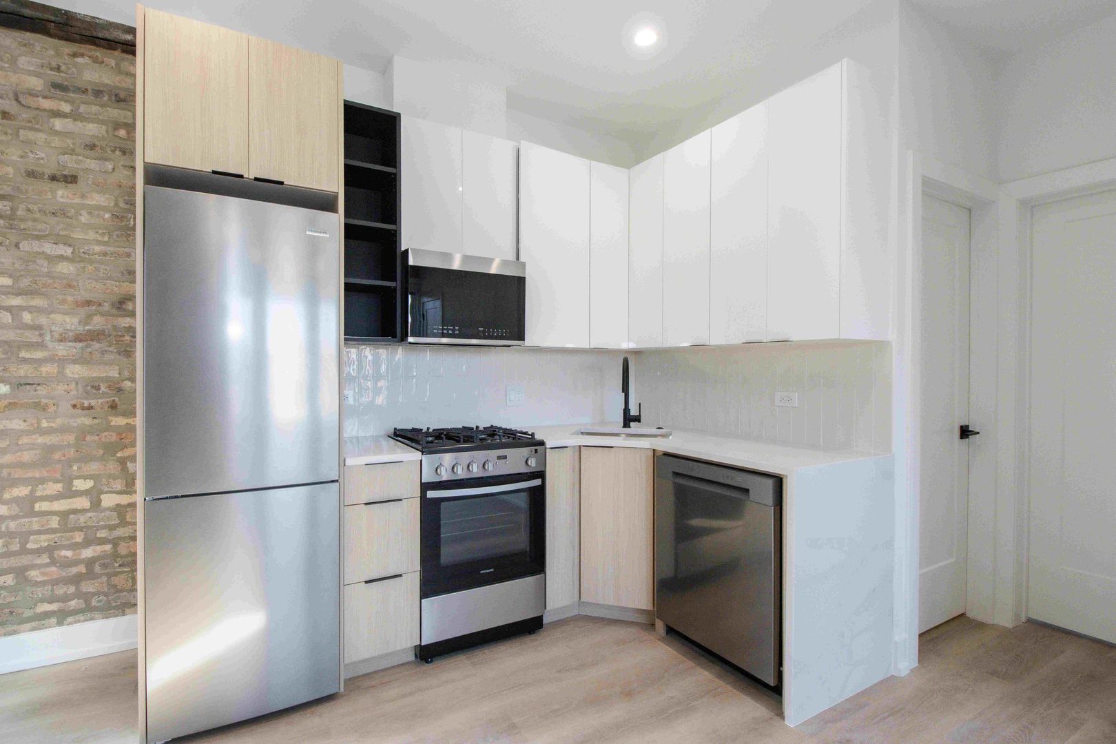 1035 W Byron St - 1039-2, Chicago, IL 60613